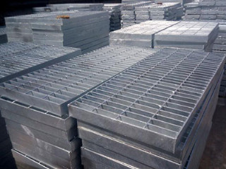 鋼格柵蓋板有什么應用優勢?「泰江鋼格板」 鋼格柵蓋板有什么應用優勢?「泰江鋼格板」